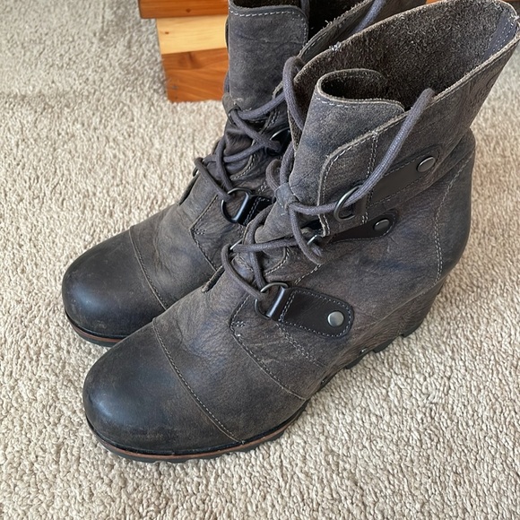 SOREL Joan Of Arctic Wedge Boot W’s 9 Leather Lug Sole NL1987-028 Dark Grey - Picture 12 of 15